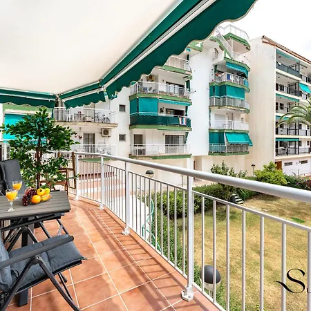 Perfect Location 3 Bedrooms 2 Bath, Parking, Pool *